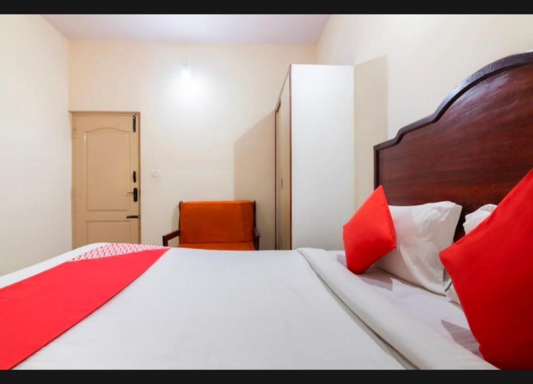 Royal Guest Inn Hsr Layout Бангалор Экстерьер фото